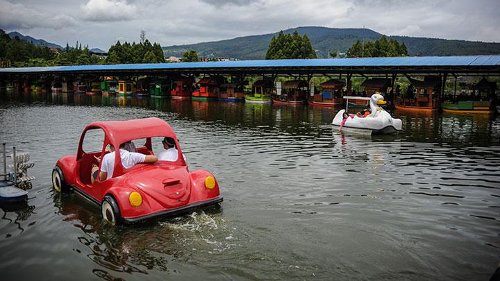Kemungkinan Hujan Warnai Liburan Tahun Baru di Bandung Raya