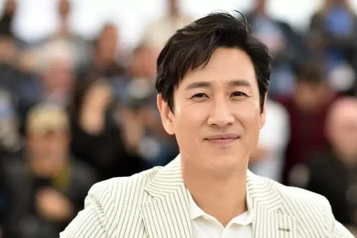 Keluarga Tolak Jenazah Lee Sun Kyun Diautopsi usai Ditemukan Meninggal di dalam area Mobil
